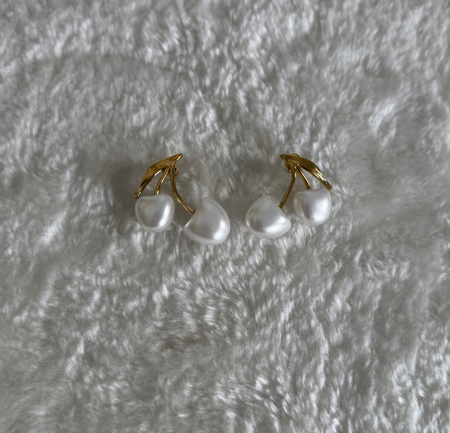 Boucles d'oreilles Alita blanche