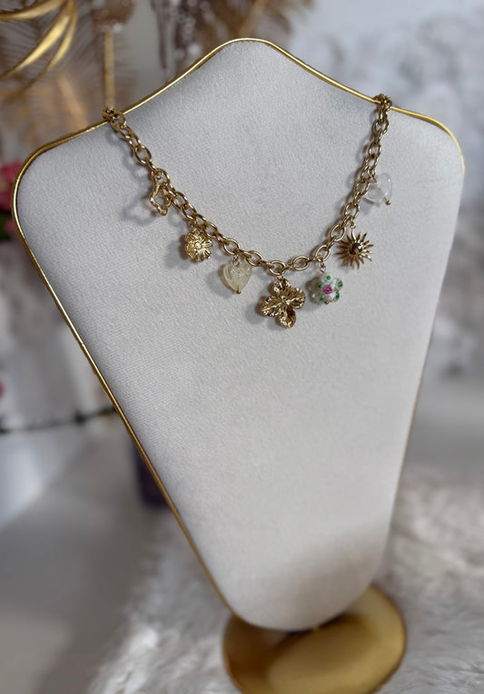 Collier bloom blanc acier inoxydable doré breloques coeur fleur blanche