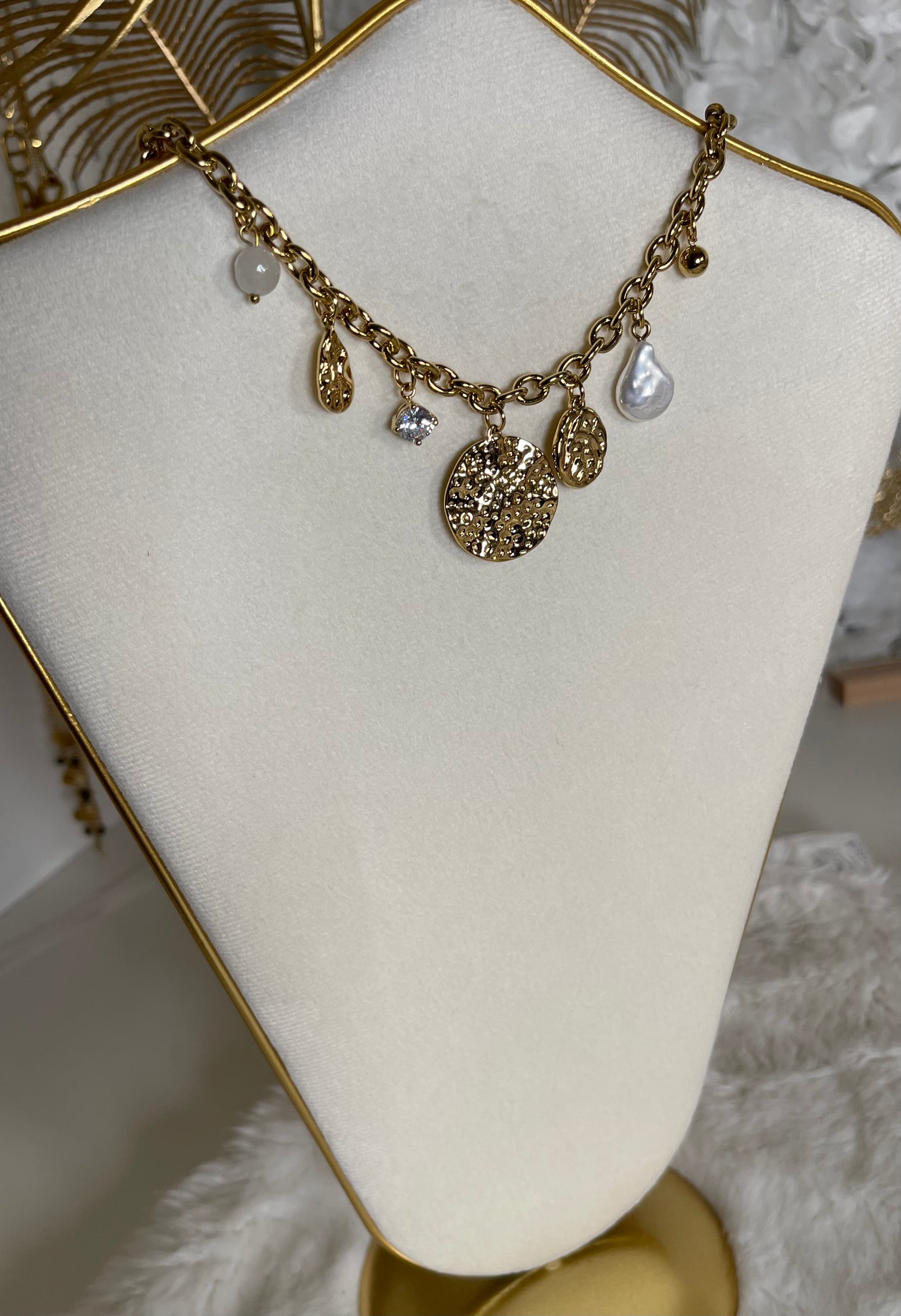 Collier Gatsby