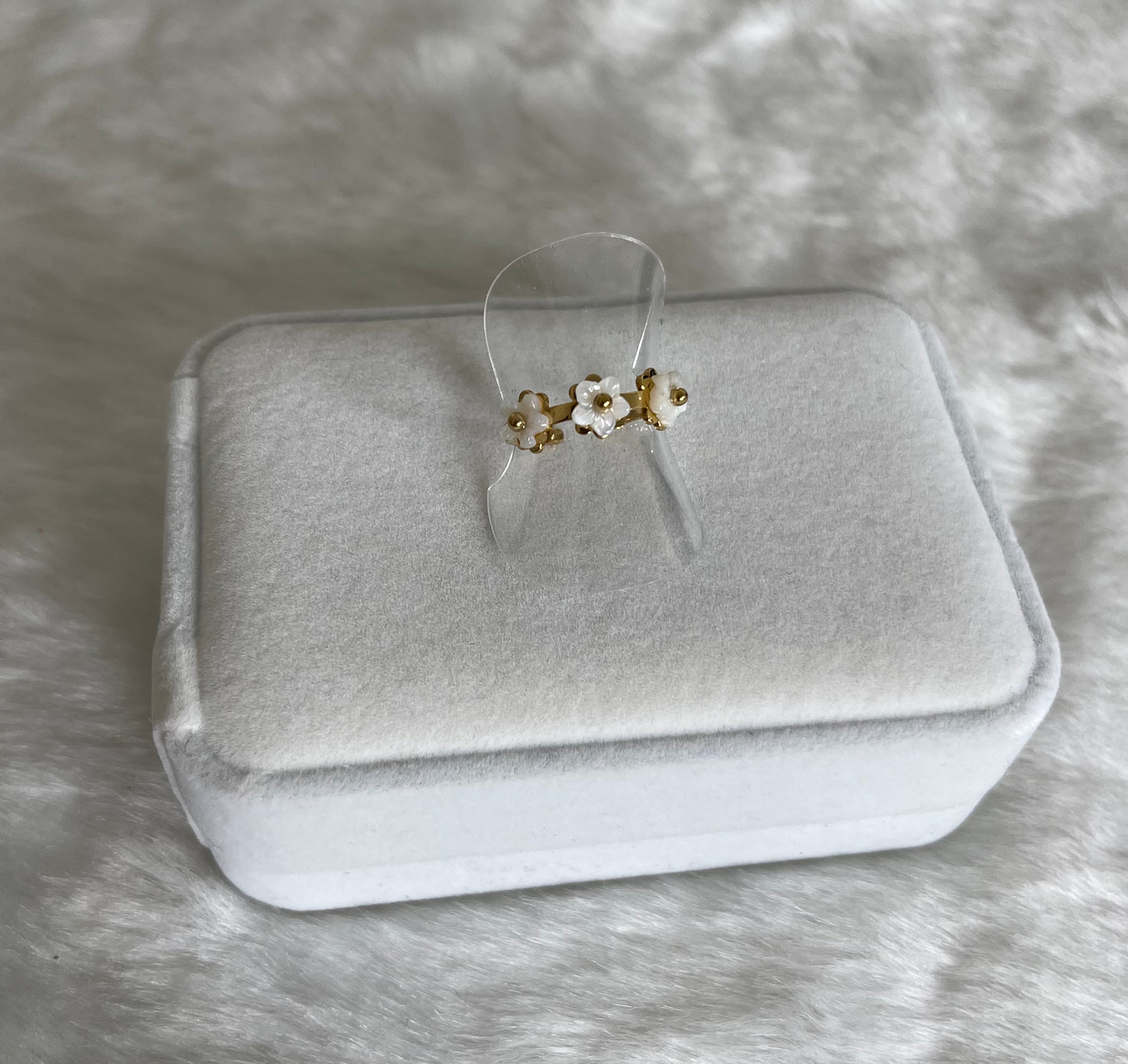 Juna Ring