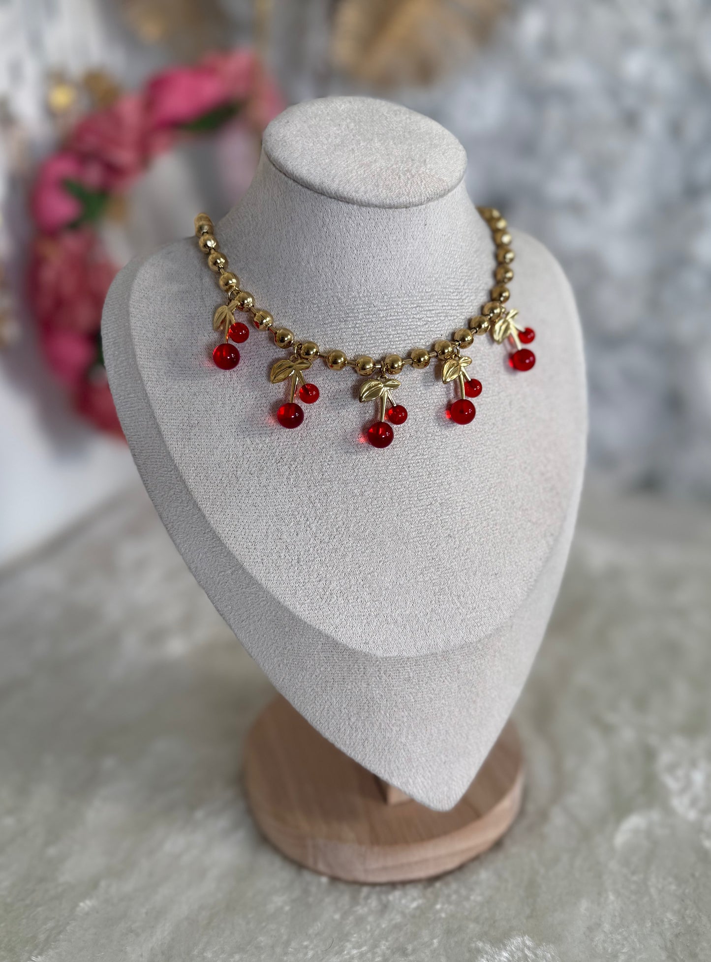 Liv Necklace