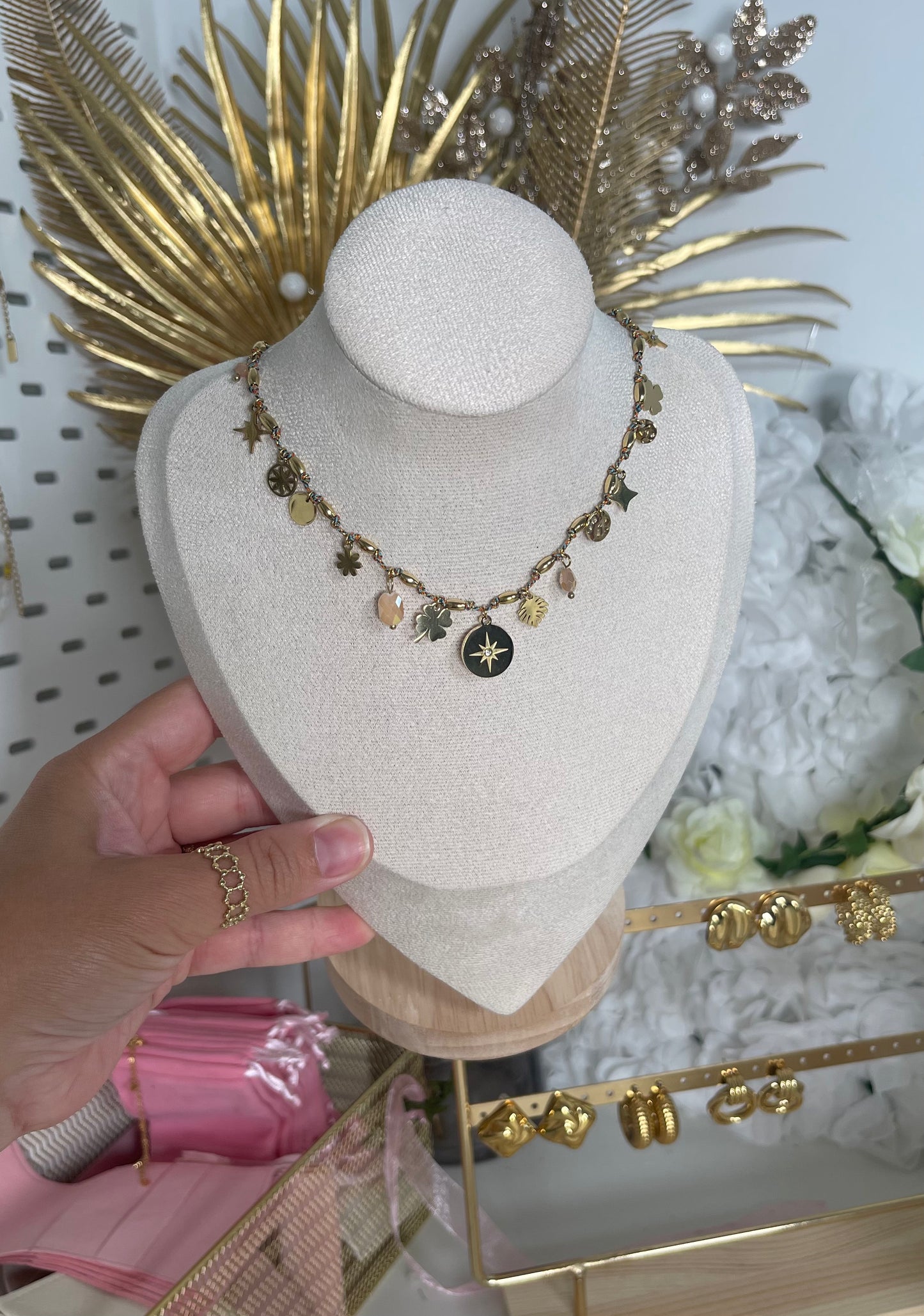 Collier Chypre nude