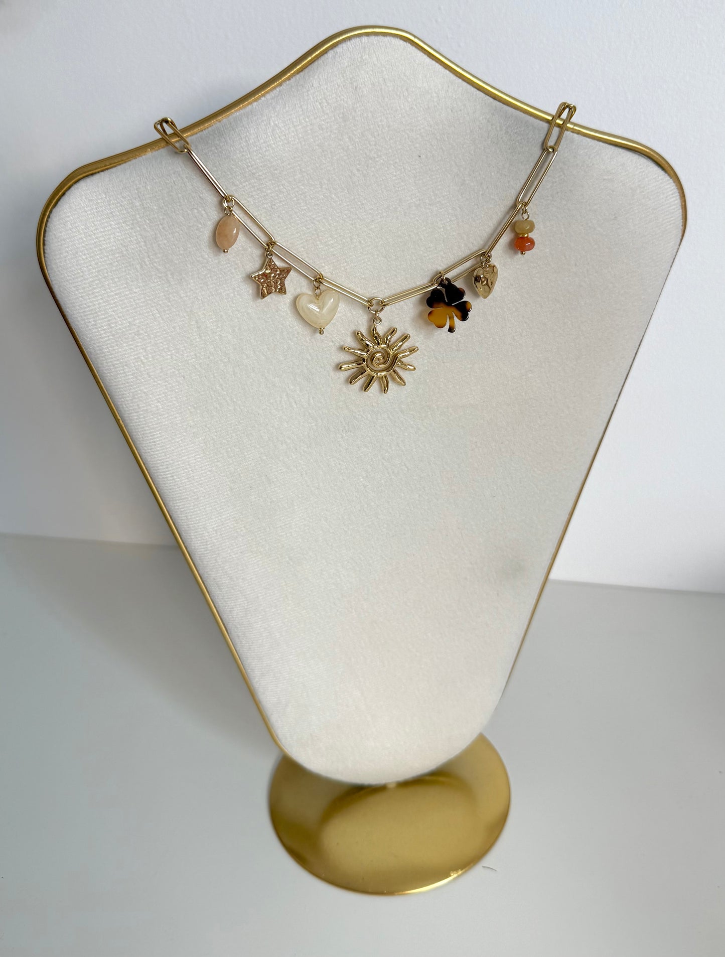 Collier Alison