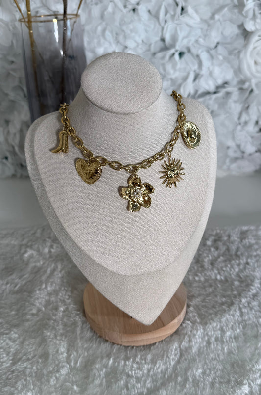 Collier Calicie