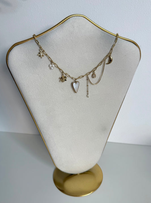 Collier Hally