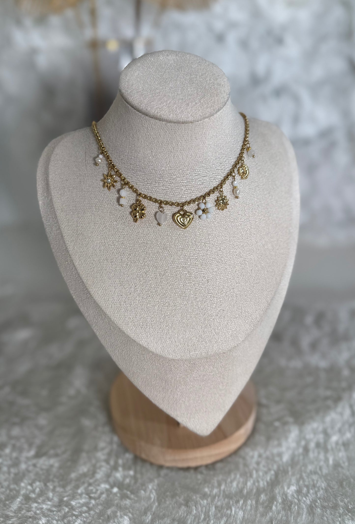Collier Manoa blanc