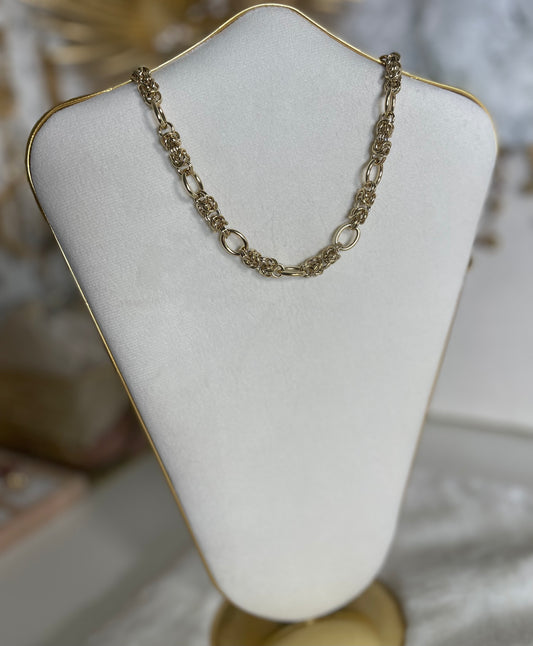 Collier Moni