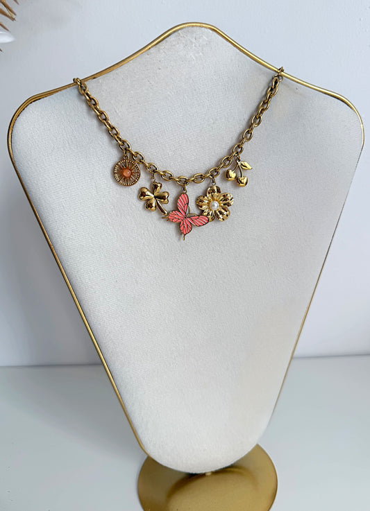 Collier Papillon rose