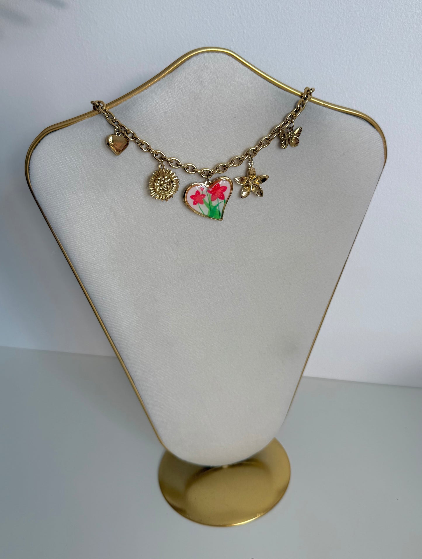 Collier Peace