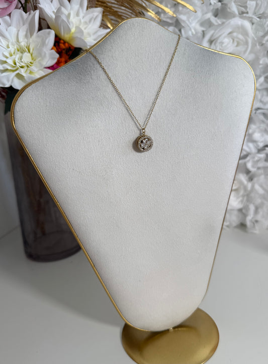Collier Relax 01
