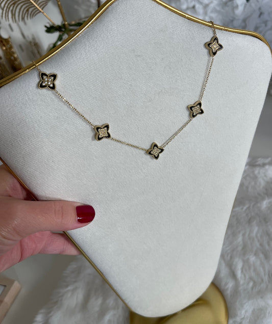 Collier Soa black