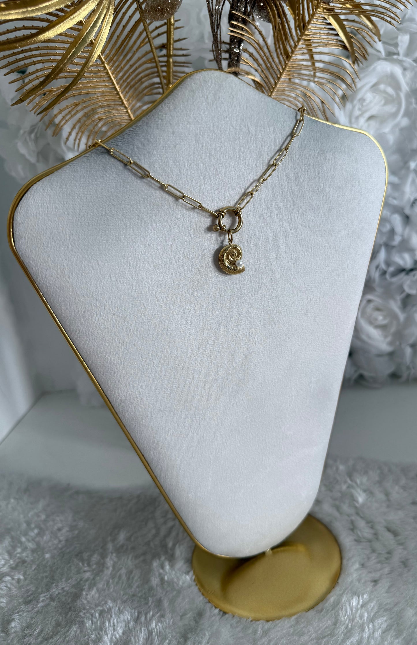 Collier Summer 02