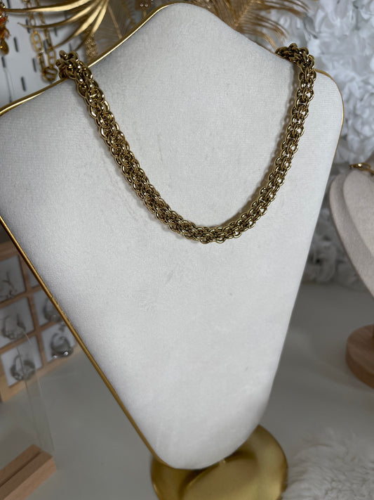 Collier Swan